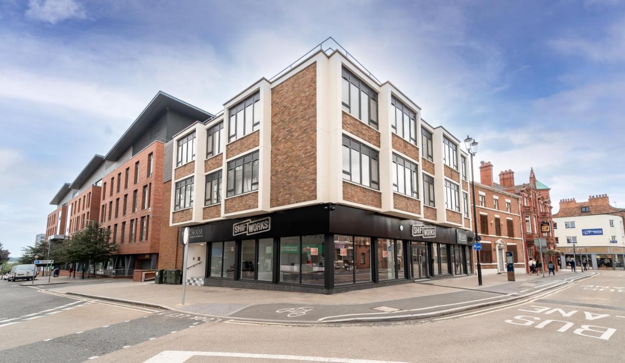 Royal House Stylish Apartments - Chester Exterior photo