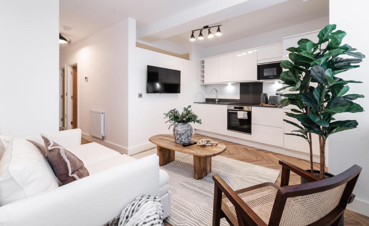 Royal House Stylish Apartments - Chester Exterior photo